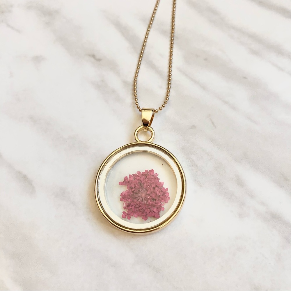 🎉 New Pink Dried Flower Necklace